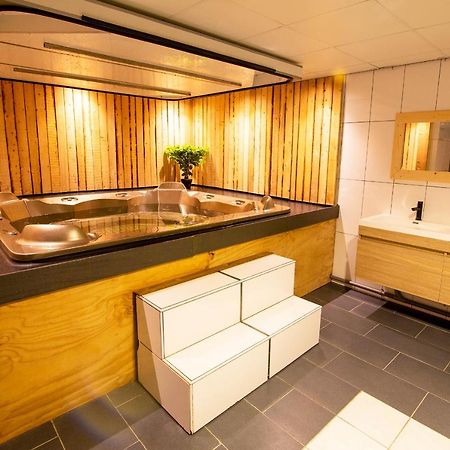 Luxus Familienvilla Mit Jacuzzi & Sauna Tzummarum Eksteriør bilde