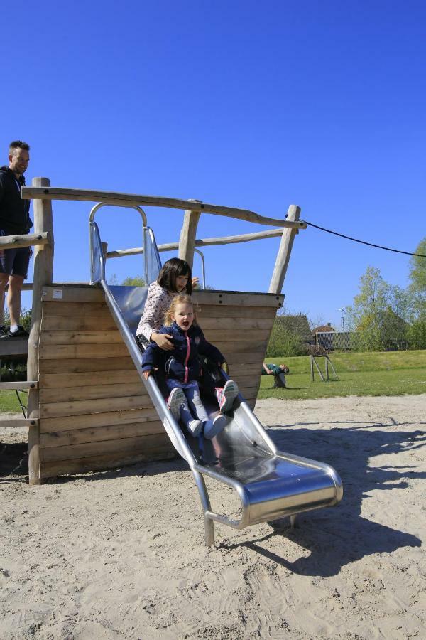 Luxus Familienvilla Mit Jacuzzi & Sauna Tzummarum Eksteriør bilde