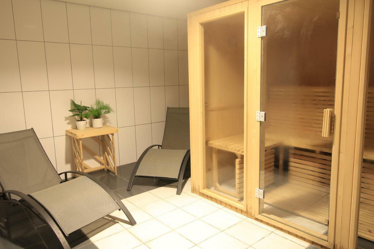 Luxus Familienvilla Mit Jacuzzi & Sauna Tzummarum Eksteriør bilde