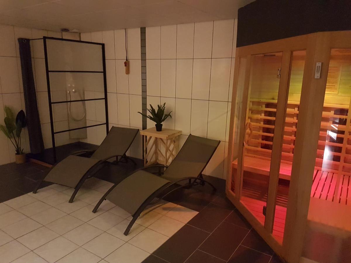 Luxus Familienvilla Mit Jacuzzi & Sauna Tzummarum Eksteriør bilde