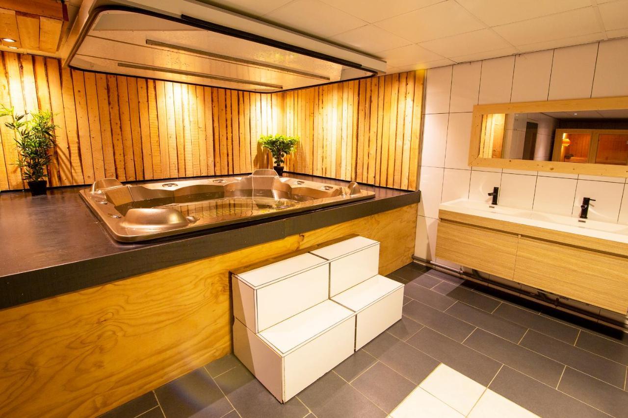 Luxus Familienvilla Mit Jacuzzi & Sauna Tzummarum Eksteriør bilde